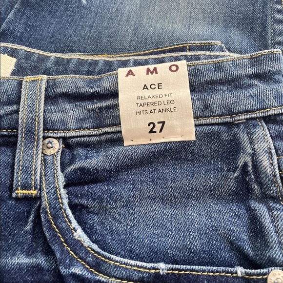AMO ACE Relaxed Fit Tapered Leg Jean Ankle Length Field trip Wash NWT - Picture 2 of 5